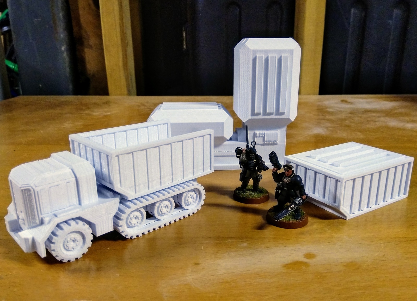 Utility Truck and Fuel Station printed on a Wanhao i3+.